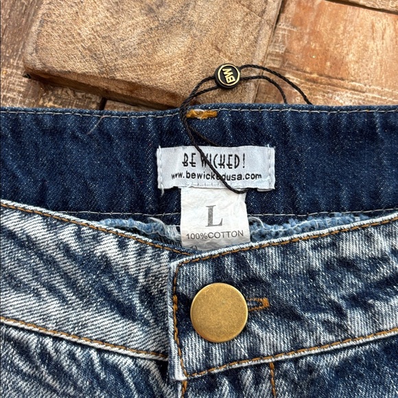 Bundle of Size Larges - Picture 4 of 8